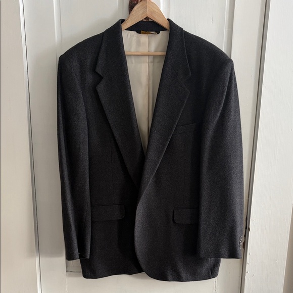 Men’s camel hair sport coat 44R. Charcoal gray